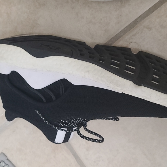 Y-3 shoes - Picture 2 of 5